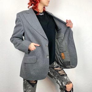 Men’s vintage Blazer from FALBE made in Denmark, fitted sexy grey office wear, classic collared blazer, double pocket