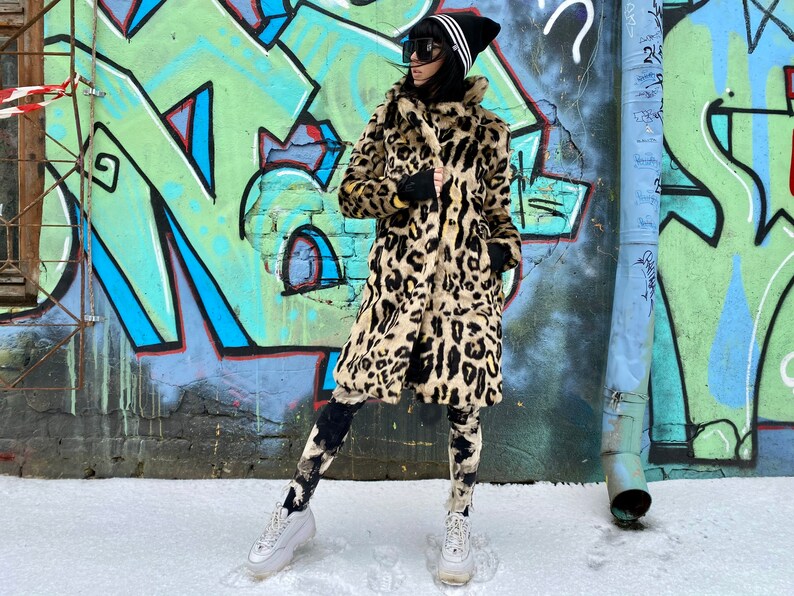 overcoat Retro style faux Fur Animal Print Coat Long coat Warm coat Vegan fur coat fitted Black beige size S-M Hipster Boho