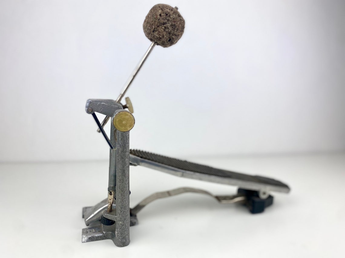 Vintage RMIF drumpedal, musical retro drum accessories, footpedal, 70s Musical Instrument Factory of Riga, foto 1 di 5