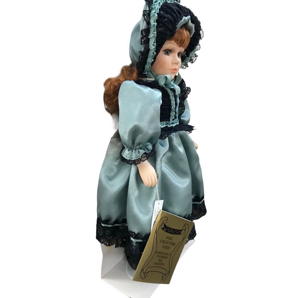 Vintage Seymour Mann Connoisseur Collection Doll With Stand 15