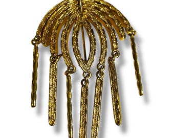 Vintage Signed Sarah Coventry Goldtone Dangle Brooch 2.5 x 1.5 Inch