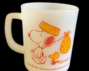 1960年代 スヌーピー ファイヤーキング マグカップ「スヌーピー、帰っ
