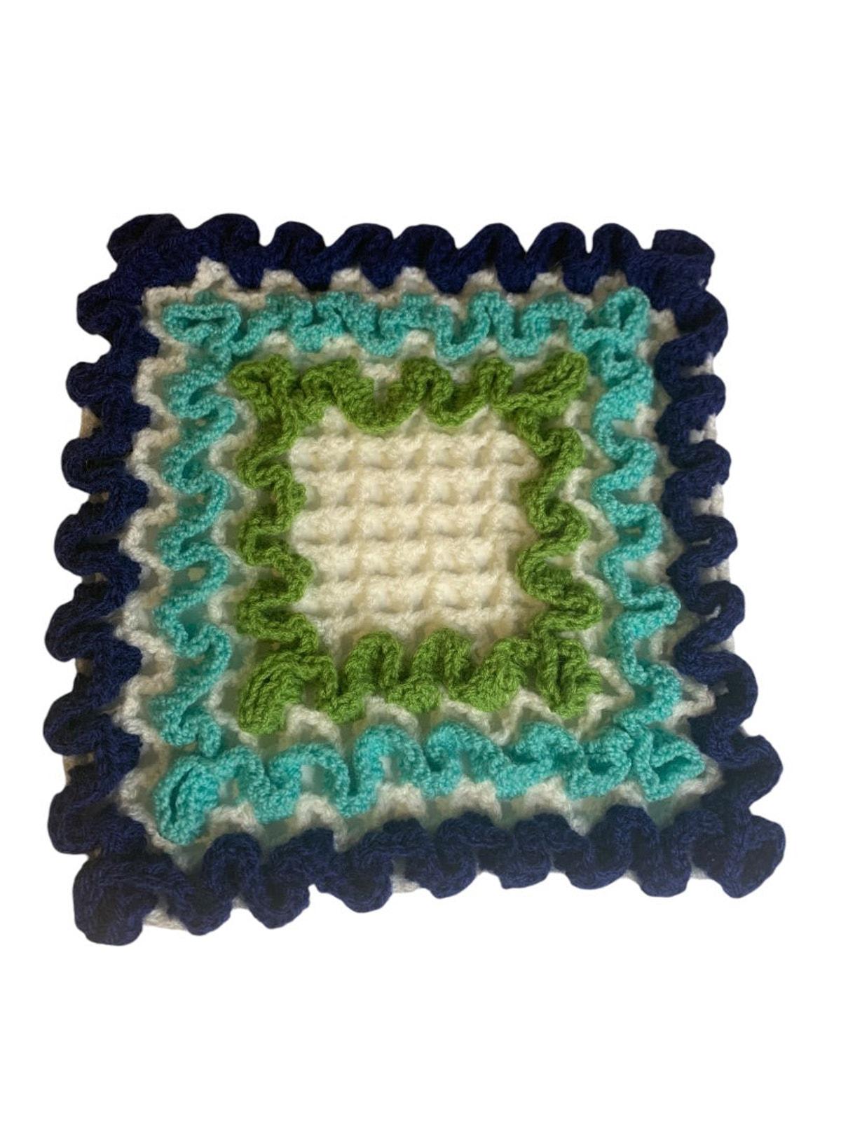ヴィンテージ 1970 年代 ハンドメイド かぎ針編み ドイリー 10x11
