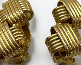 Vintage Clip On Non-Pierced Earrings Goldtone 1.25" Double Knot Design