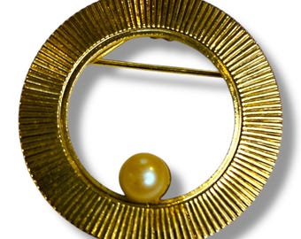 Goldtone Vintage Brooch Open Cirle Textured 1.25 Inch Diameter