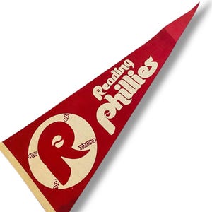 Vintage 30 Inch Reading Phillies Pennant Souvenir Felt Flag Baseball