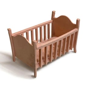 1950s Miniature Dollhouse Crib Baby Pink Plastic 1:18 Scale