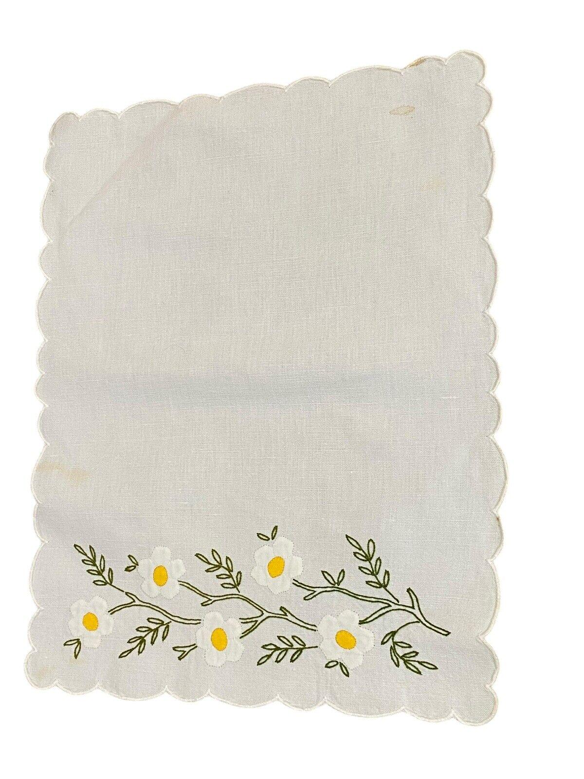 ヴィンテージ刺繍プレースマット（7）とナプキン（1）花柄デイジー