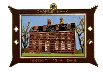 Graeme Park District 14-R 1988 Goldtone Enameled Pin Double Back 1.4" x 2"