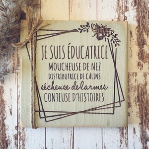 Idée cadeau personnalisée pour les éducateurs et éducatrices. Petit cadre en bois fait main et gravé au laser. Moucheuse de nez