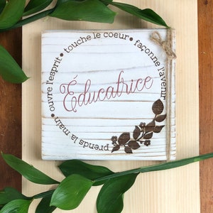 Cadeau personnalisé pour Éducateur(trice) ou Enseignant(e): Affiche en bois gravée au laser, Création québécoise