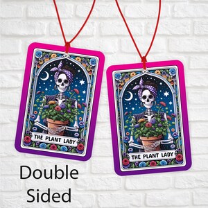 Lustiges Geschenk, lustiger Lufterfrischer, Geschenk für Mama, Gag-Geschenk, Scherzgeschenk, Geschenk für Sie, Geschenk unter 5, The Plant Lady Tarot Freshie