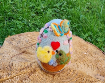 Huevo de Pascua grande de fieltro, decoración de Pascua de fieltro con aguja, adorno de fieltro de primavera, arte de fieltro con aguja, regalo de pájaros del amor para bodas, huevo de Pascua de lana