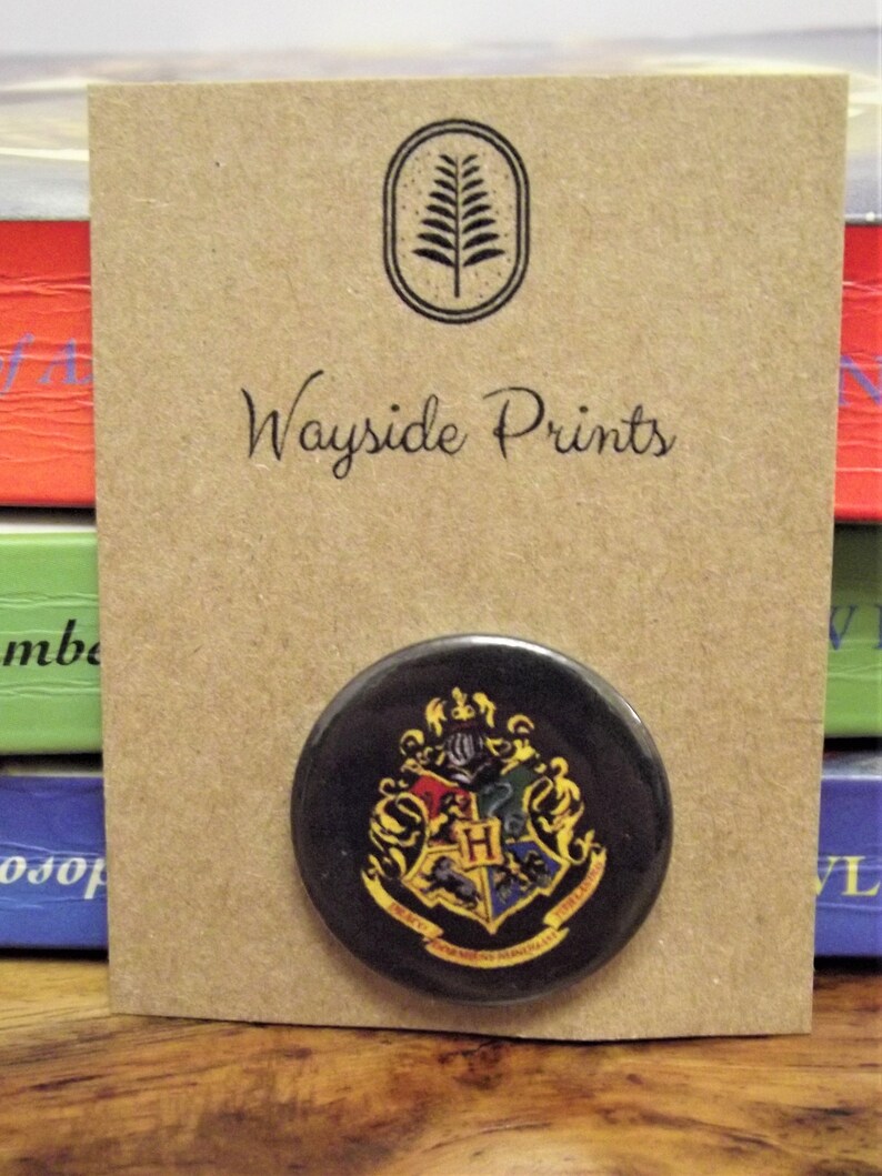 Hogwarts School Crest Pin Badge