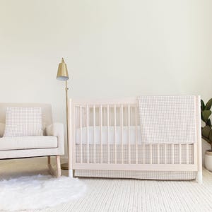 Juego de cuna neutro, juego de cuna para niño, regalo de baby shower de cuadros, habitación infantil beige, sábanas de cuna, ropa de cama a cuadros