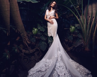 Unique Fairy Lace Sheer Wedding Dress with Train Modern Mermaid Bridal Gown Photoshoot Vow Renewal Open Back Bodycon Dress BERTA Sleeveless