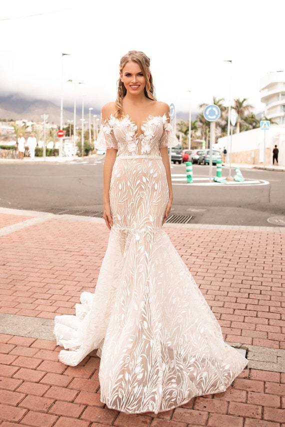 Sexy V-neck harness off the shoulder gold thread embroidery maxi dress Sexy V-neck harness off the shoulder gold thread embroidery maxi dress