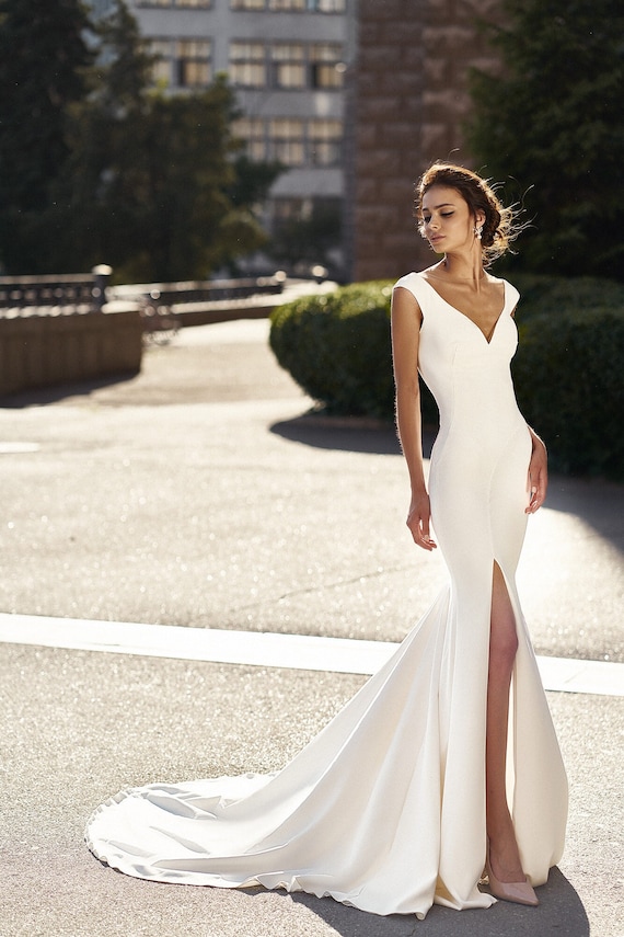 Bridal Gowns: 50 Designs to Walk Down the Aisle