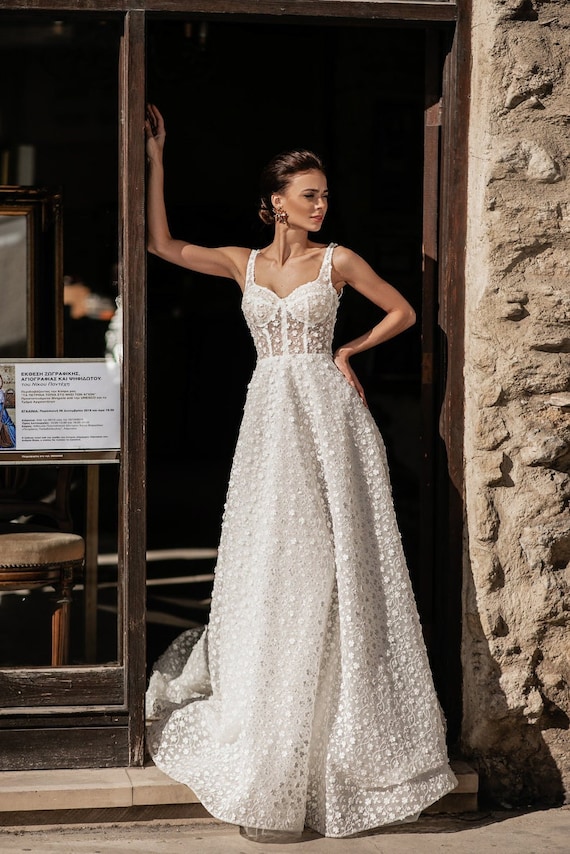 Wedding Dresses Under $200 | Affordable Bridal Gowns - Couture Candy