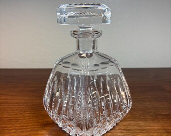 Dublin Crystal Glass Company Ireland Hand Cut Squat Spirits Decanter Acid Marked 7.5