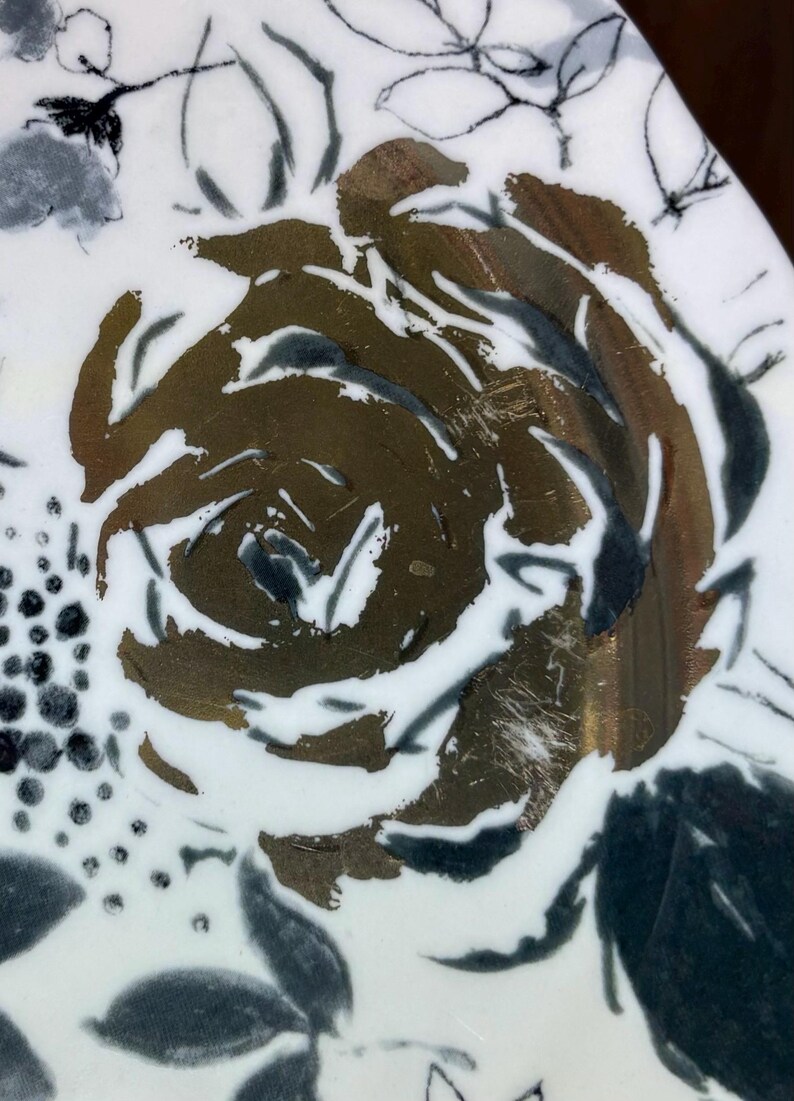 Set of 4 Lauren Wan for Anthropologie Floral Vine Salad Plates Gold Black Grey image 5