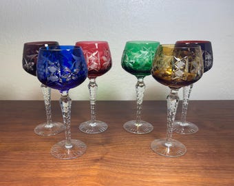 Conjunto de 6 taças de vinho vintage Beyer West German em cristal lapidado transparente, 7 7/8 polegadas, na cor Harlequin Grape Criss.
