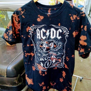 Vintage look ACDC inverse tie dye on liquid blue size L
