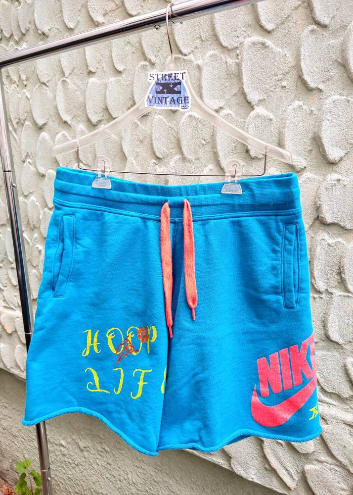 Nike alumni top shorts pink