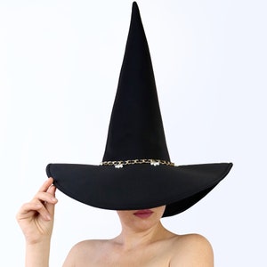 Halloween witch hat with chain pearl drops