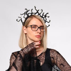 Medusa Snake Headpiece – Gorgon Crown for Halloween Costume | Spiked Medusa Hair Accessories for Women | Snake Goddess Headband