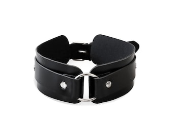 Black Leather Collar: Gothic Statement Choker, Alternative Style