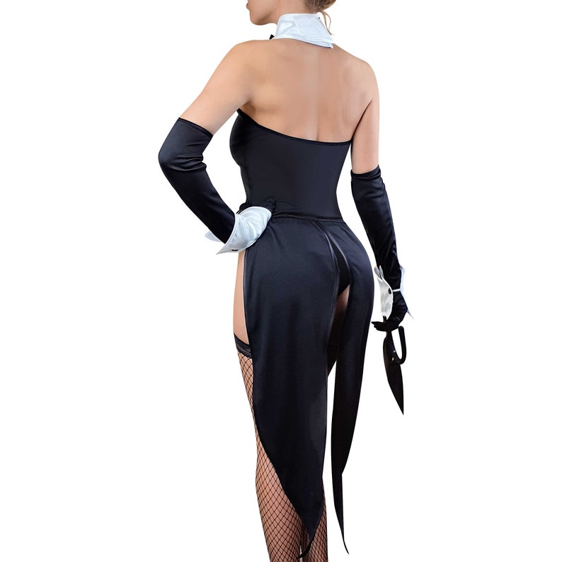 Sultry Bunny Costume: Halloween Cosplay Outfit image 3