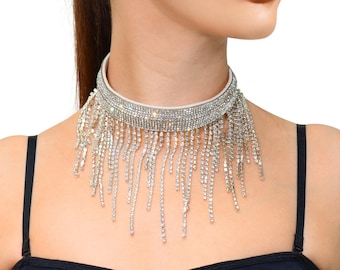 Gargantilha com franjas de strass: Joia elegante de cristal para festas