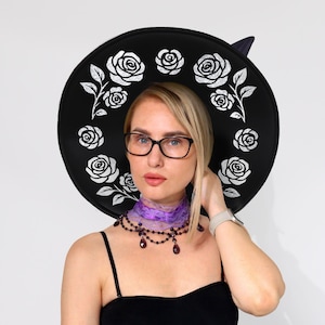 Pointed witch hat with 14 mystical prints – halloween witch hat for witch costume and wizard hat – gothic hat for halloween party outfit