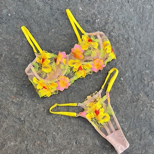 Floral Lingerie Set - Romantic Gift for Girlfriend, Embroidered Bridal Lingerie