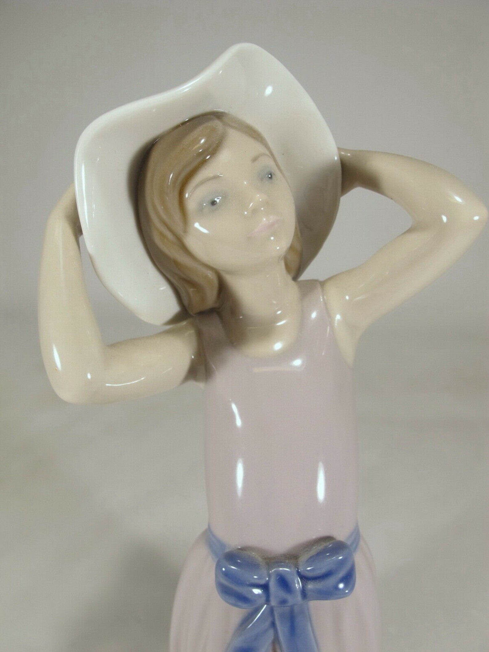 Lladro girl with hat porcelain statue retired D10404 Etsy