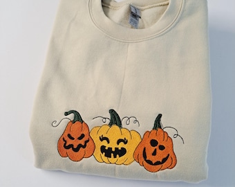 Sudadera con bordado de calabazas - Unisex - Sudadera vintage de Halloween - Camisa de Halloween - Cuello redondo de Halloween - Calabaza aterradora bordada