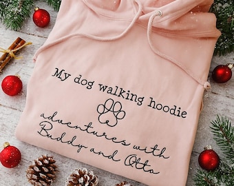 Spersonalizowana bluza z kapturem do spacerów z psem | Bluza z nadrukiem imienia psa | Prezent dla mamy lub taty psa | Uroczy prezent dla mamy lub taty psa