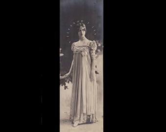 RARE ∙ Vintage Book Post Card ∙ Cléo de Mérode ∙ Reutlinger Paris ∙ 1904