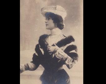 RARE ∙ Vintage postcard ∙ Russian Edition ∙ Lina Cavalieri ∙ Photo Edition Richard St. Pétersbourg