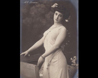 Alte Postkarte ∙ Mademoiselle Lorraine