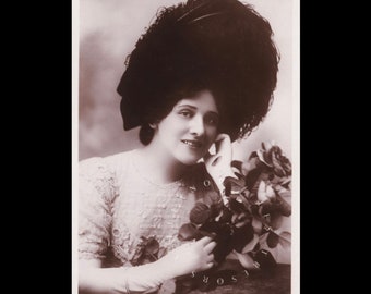 Vintage postcard ∙ Miss Edna May