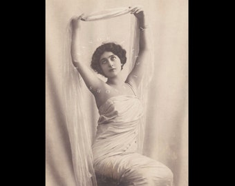 Vintage-Postkarte ∙ Lina Cavalieri