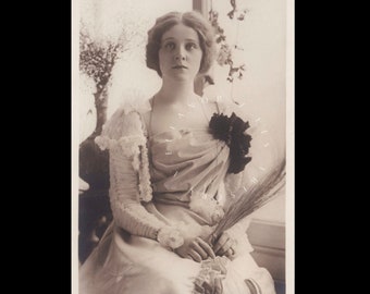 Vintage-Postkarte ∙ Miss Edna May