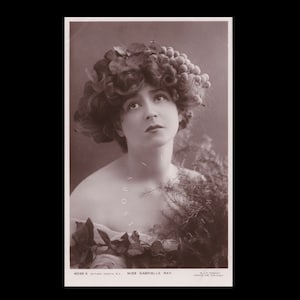 Vintage postcard ∙ Gabrielle Ray