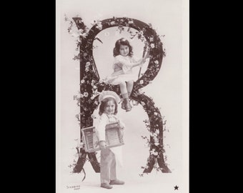 Vintage postcard ∙ Alphabet ∙ Letter R