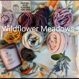 Start up fiber packs weaving kit for beginner. Yarn, chunky yarn, recycled silk, macrame cord, braided cord, chenille, velvet multicolored