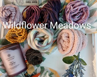 Start up fiber packs weaving kit for beginner. Yarn, chunky yarn, recycled silk, macrame cord, braided cord, chenille, velvet multicolored