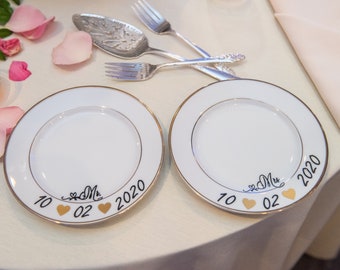 Mr. & Mrs. Plates/Wedding Plates/Bride and Groom Plates/Wedding Decorations/Wedding Table Decor