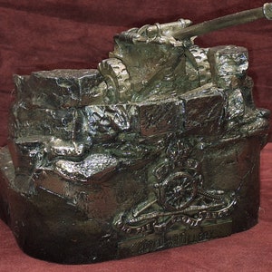 Cold Cast Bronze Howitzer Diorama: 105mm British Artillery Scene